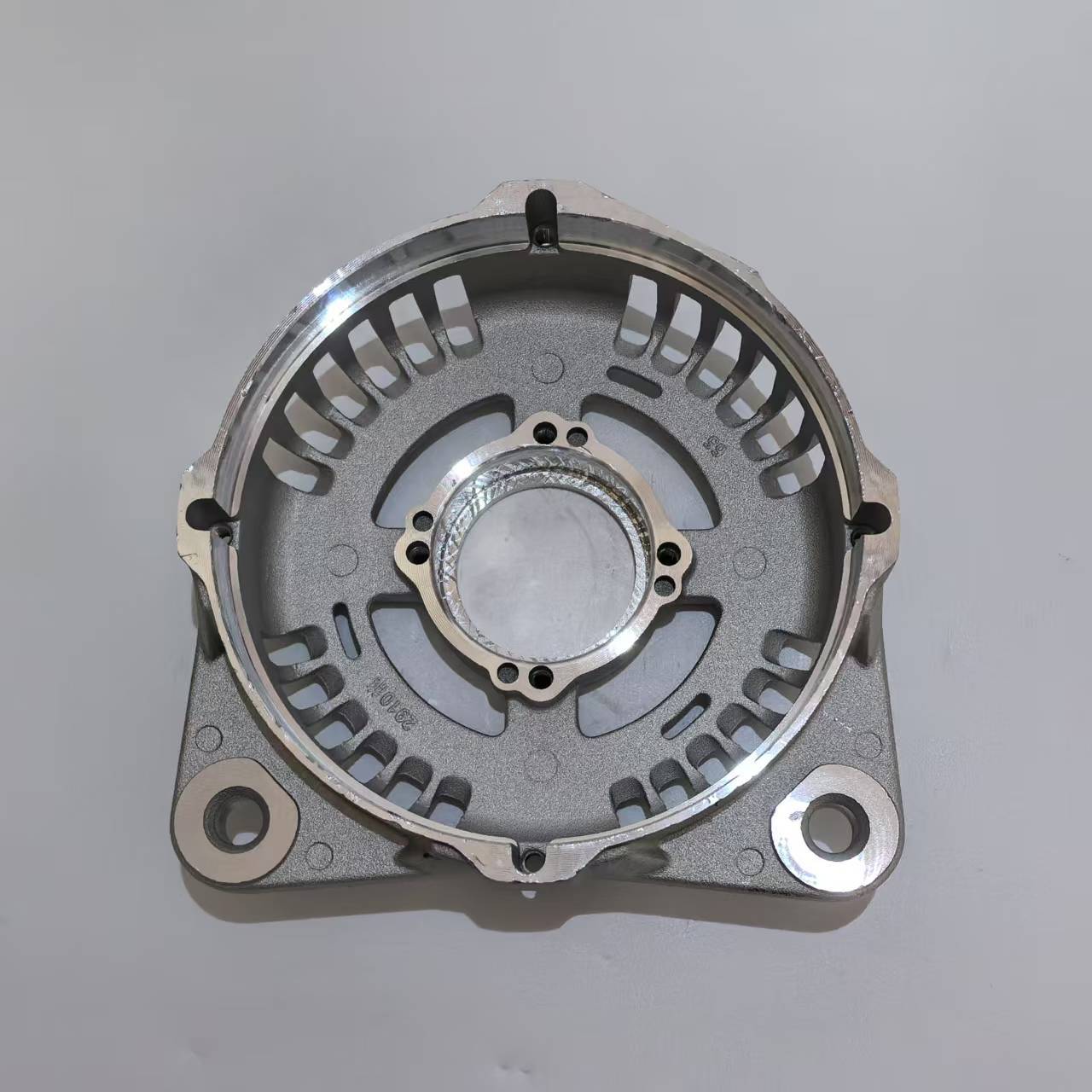 Sinotruk Aowei Jiefang J6J7 Series Generator Regulator Voltage Stabilizer 2910Bgj Automotive Parts Electronics
