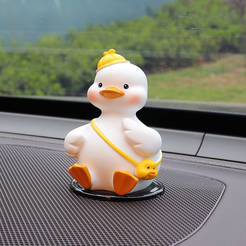 Décoration de tableau de bord de voiture créative et mignonne, petit canard tendance, décoration d'intérieur pour femmes_voghion.com