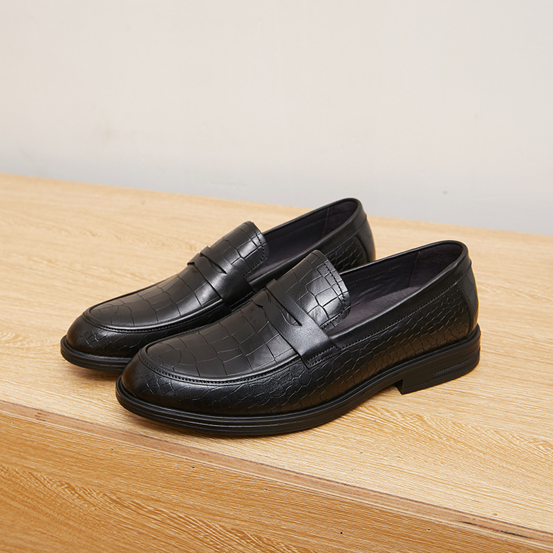 New professional men's business leather shoes with low heel embossed embossed working men's shoes_voghion.com