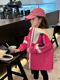 女式T恤;连衣裙;男式T恤