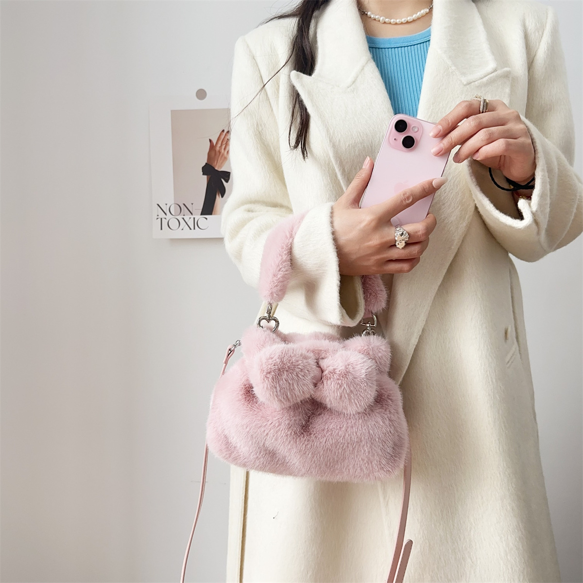 Shoulder Bag, New Plush Handbag For Autumn And Winter 2024, Fashionable And Popular Bow-knot Versatile Lady's High-end Crossbody Bag._voghion.com