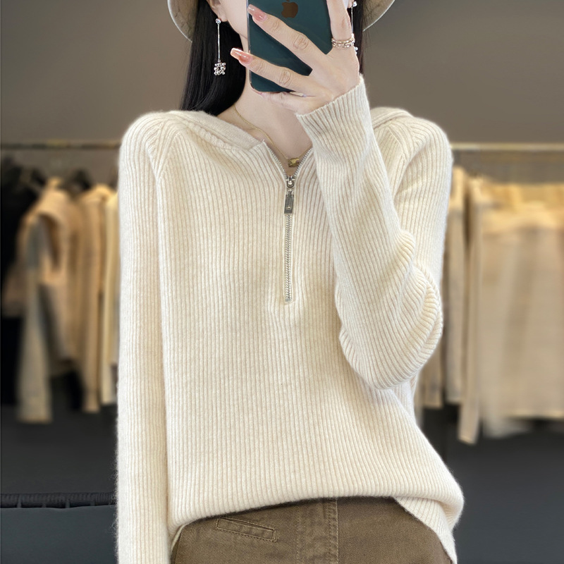 Autumn knitted elastic sweater with zipper with hood