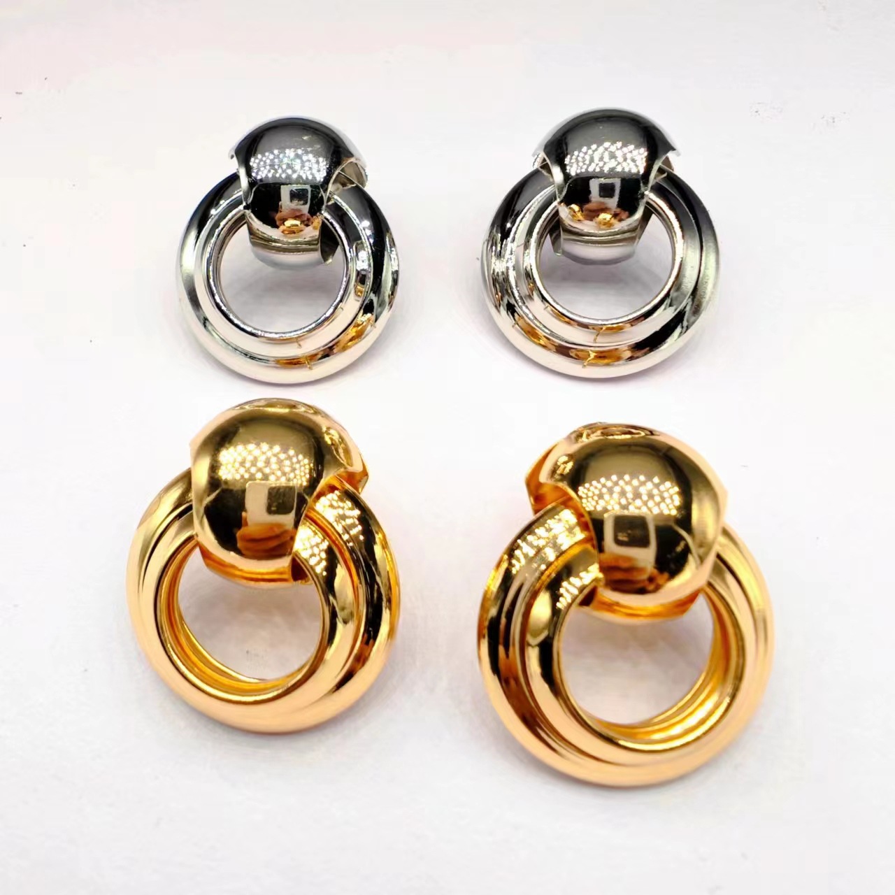1 Pair Simple Style Streetwear Geometric Plating Iron Earrings display picture 1