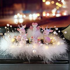 ライト付きのピンクの道の平安鹿自動車の中控台は車のかわいい男女の神の項の車内の装飾品を飾ります。
