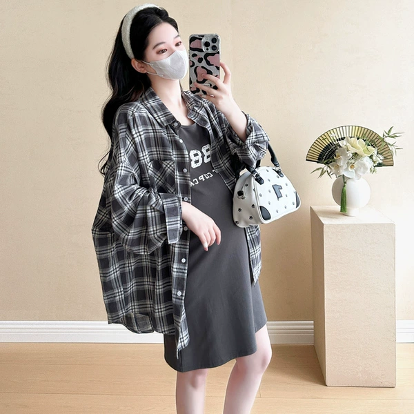 Gray shirt