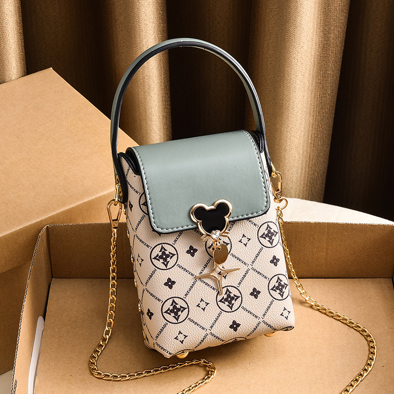 Borsa a tracolla piccola donna alla moda elegante stile estivo_voghion.com