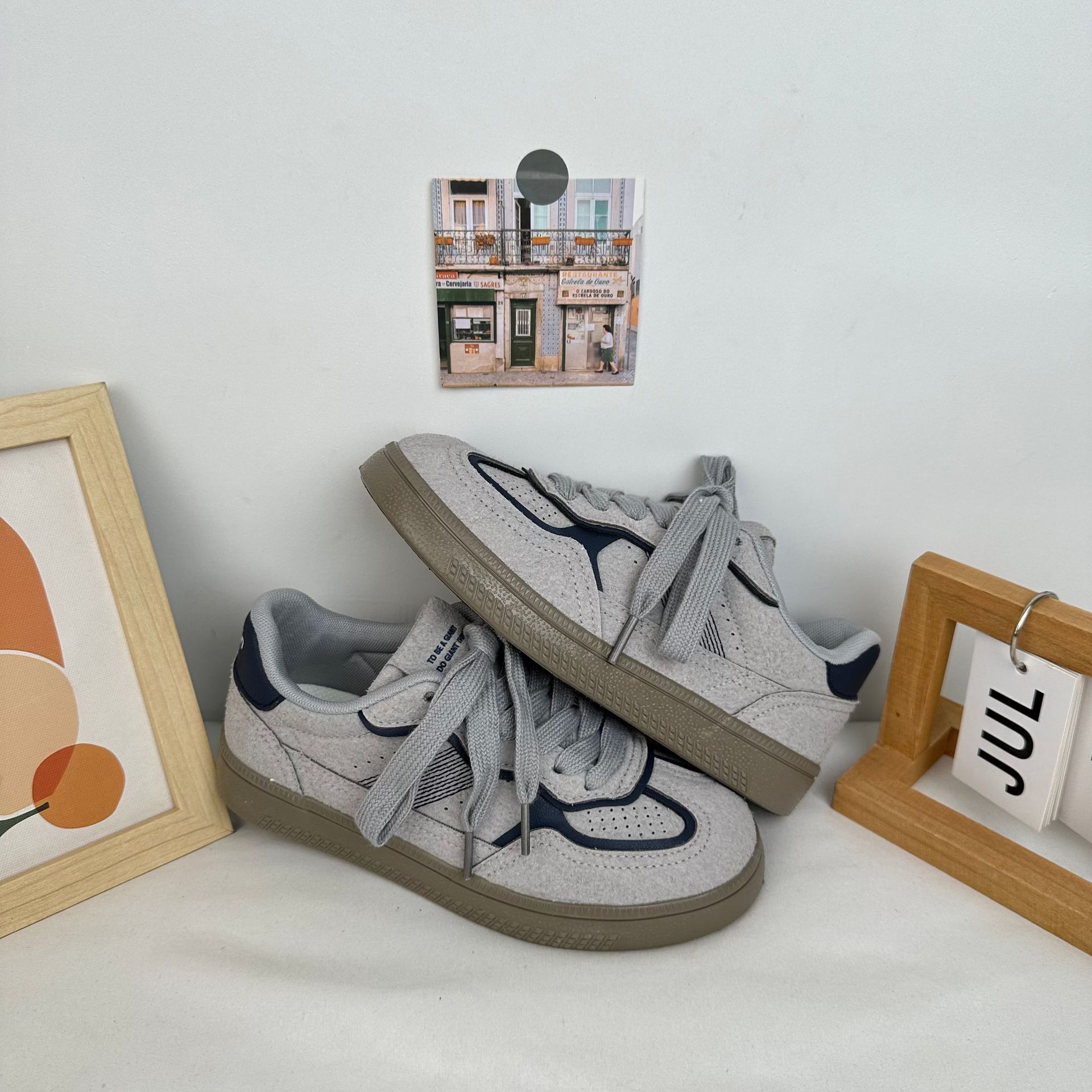 Zapatillas deportivas para estudiantes de onda lejana zapatos de lona casuales de estilo ins de todo fósforo mujeres 2024 otoño nuevo estilo zapatos de mujer coreanos en nombre del cabello image 7