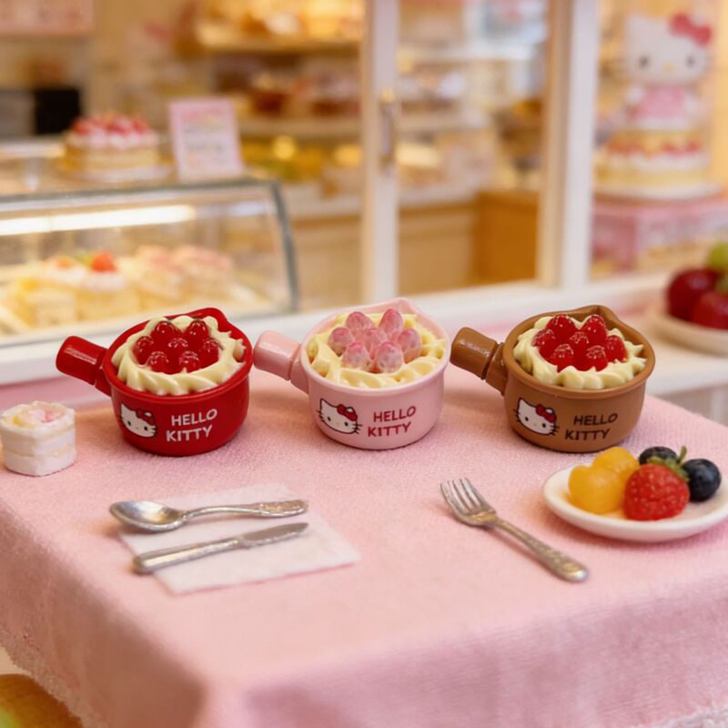 Simulation Kt Cat Strawberry Cake Mini Food Toy Pot Dollhouse Miniature Scene Decoration DIY Keychain Simulation Kt Cat Strawberry Cake Mini Food Toy Pot Dollhouse Miniature Scene Decoration DIY Keychain