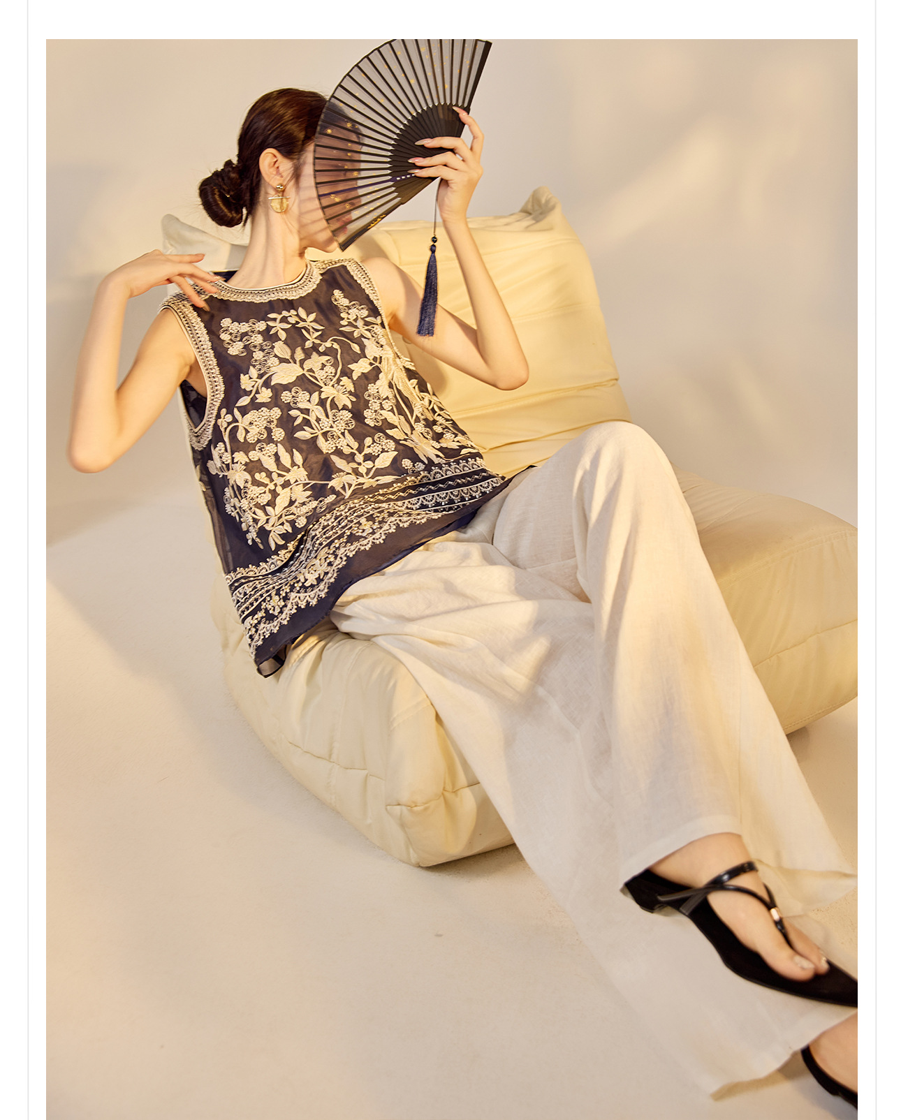 Áo vest không tay cổ tròn đính cườm nặng lụa tơ tằm phong cách Tân Trung Hoa ZX N6013 — màu xanh hải quân chi tiết 3