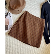 2025新款秋冬复古格纹毛呢半身裙女小个子高腰a字防走光包臀短裙