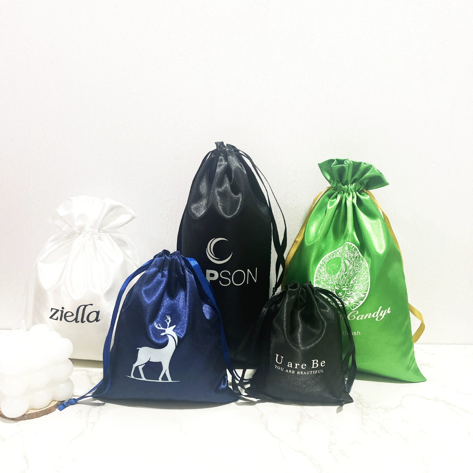 Производитель оптовых индивидуальных заказов: мешочки из атласа на завязках, маски для глаз из искусственного шелка, защитные шелковые мешочки на завязках