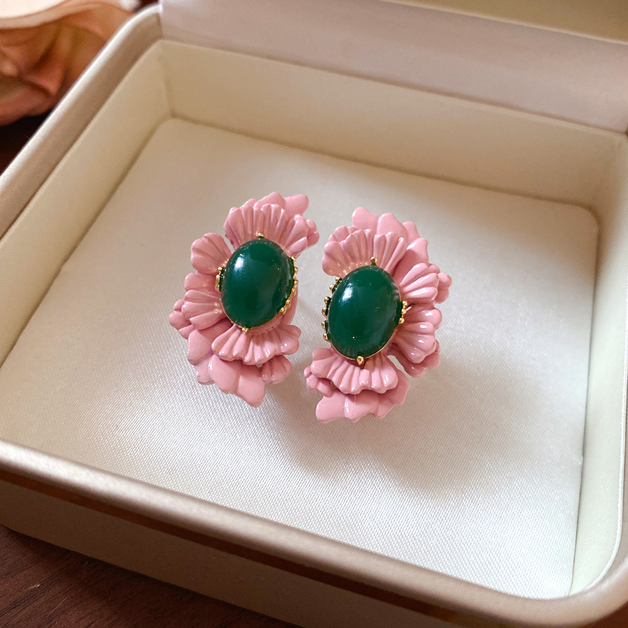 Pendientes de suministro de mercado nocturno de agujas de plata Pendientes de moda coreana en vivo Pendientes de estilo caliente Pendientes de lujo ligero Mujeres de alta gama