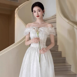 婚纱;晚礼服