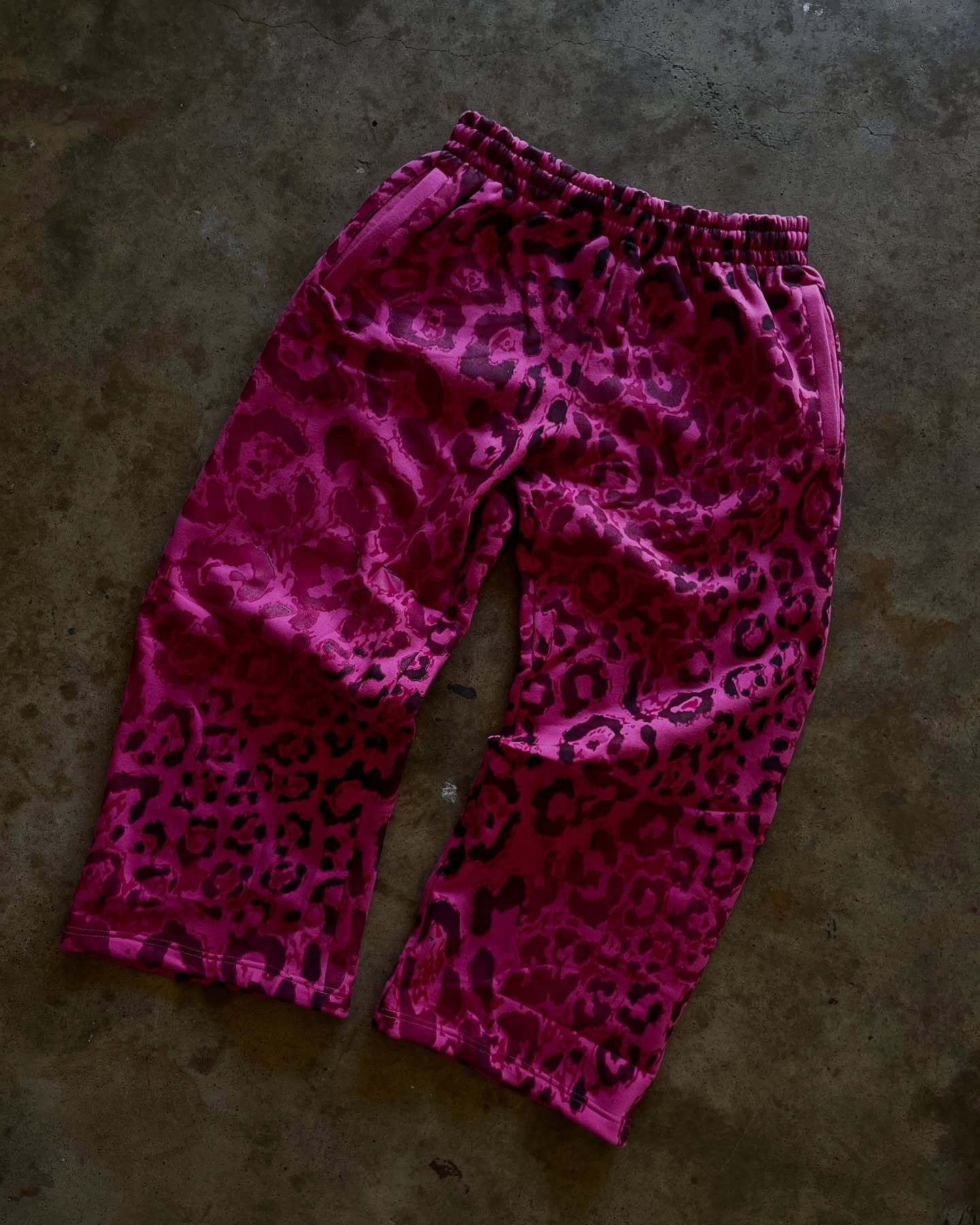 Y2K Animal Print Zip-Up Hoodie – Unisex Streetwear Jacket With 3D Embossed Design | Retro Futurism & Hip-Hop Fashion_viptrois.com
