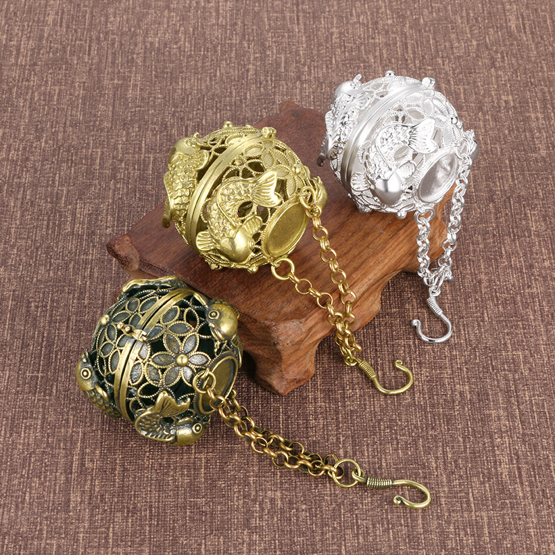 Antique brass aromatherapy ball hollow home incense ball retro copper incense burner sachet ball home car pendant wholesale
