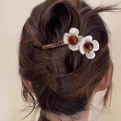 High-end Pearl Twist Hairpin for Women's Korean Simple Back of the Head Bun Hairpin Half-tied One-line Clip Hair Accessory 