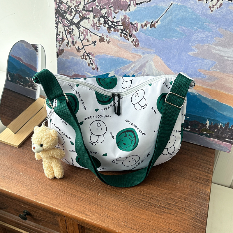 Capacious shoulder bag