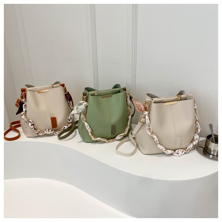 Bolso tipo cubo con textura de alta gama y gran capacidad para mujer, nueva moda primavera-verano 2026, bolso cruzado de hombro para el día a día.