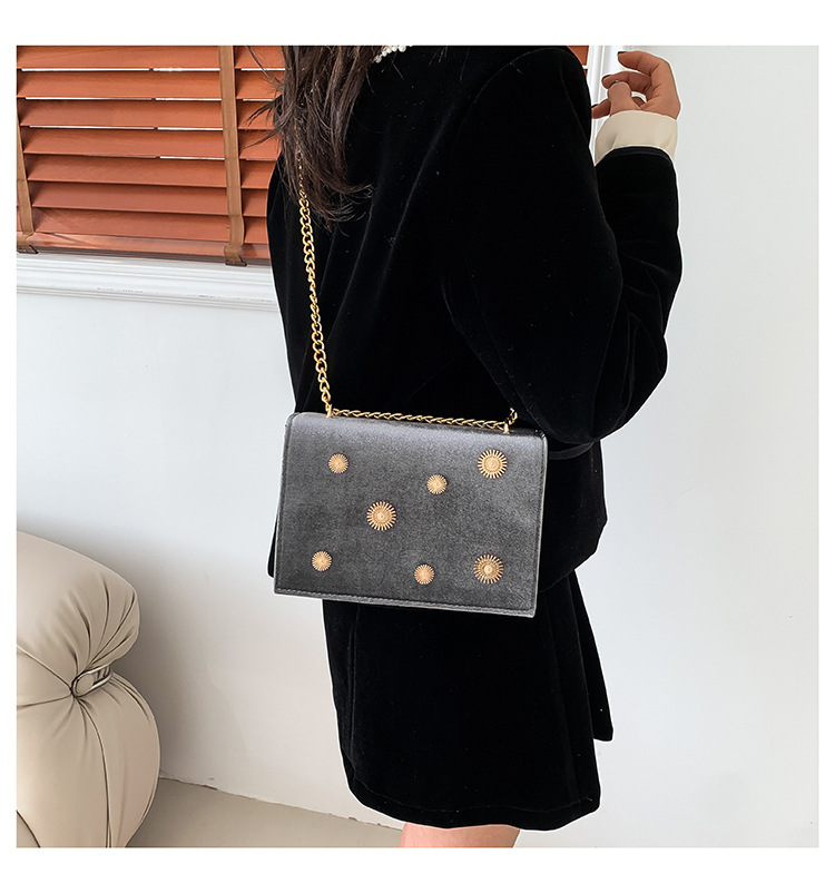 Cross-border fashionable velvet small square bag for women, simple and fashionable single-shoulder bag, new autumn and winter crossbody chain bag undefined