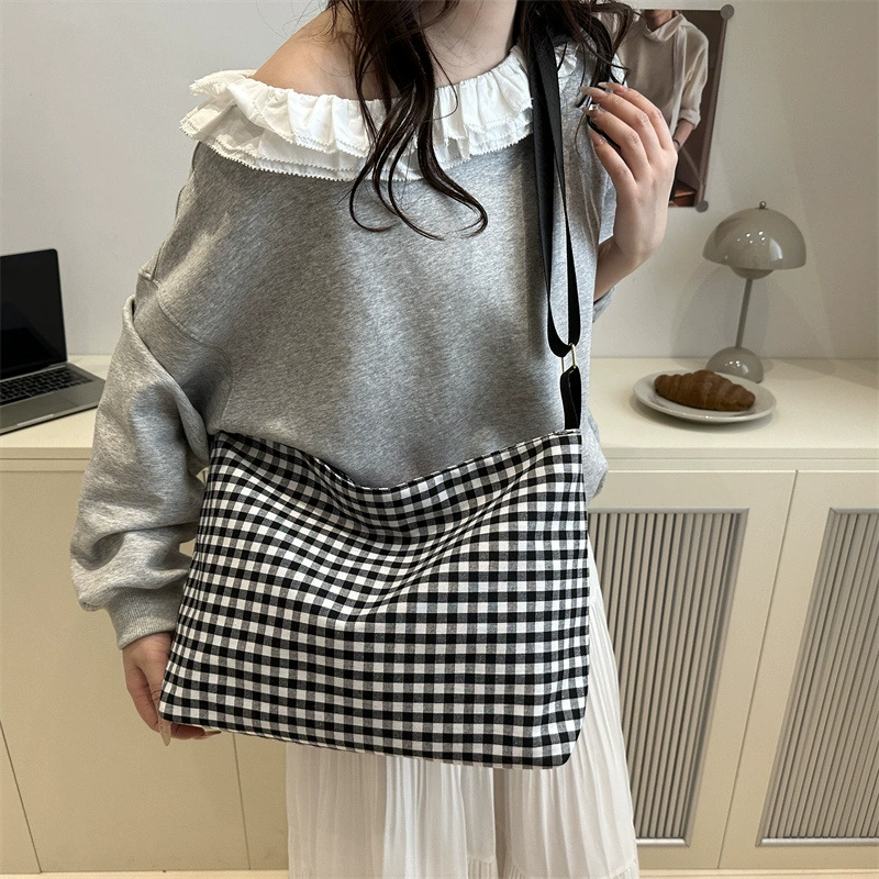Trend capacious spring one-shoulder bag for leisure, western style