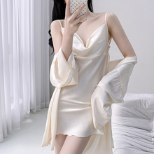 ���A�U�I�Ը�˯��Ů�ļ����z�I����˯ȹ˯�����b�����߼��мҾӷ�