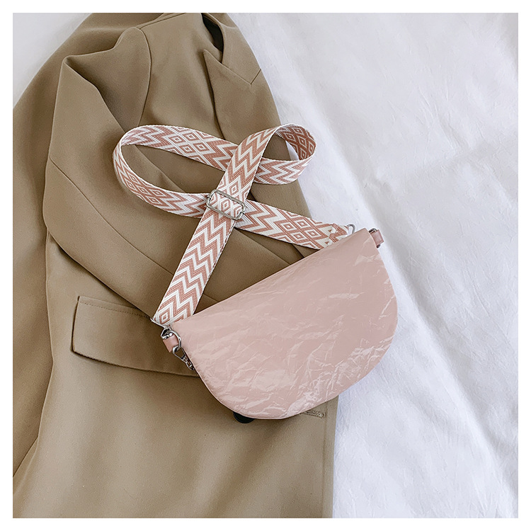 750g Weight Nylon Lining Material Zipper Closure Type Single Shoulder Strap Strap Type Crossbody Bag Bags Type Casual, Holiday Occasion Pu Leather Material Solid Color Pattern All Seasons Season Women's Gender Vintage Style, Streetwear Style Dumpling Shape Shape Medium Size Women's Vintage Style Streetwear Solid Color Pu Leather Waist Bags 29