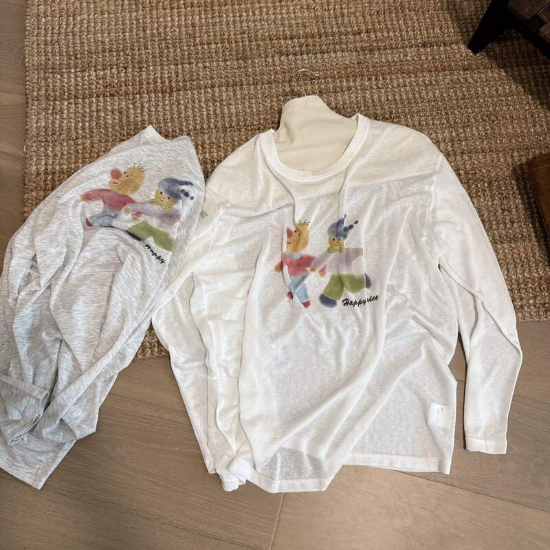 (Snowman Friend) Korean-Style Simple Slim-Fit Round-Neck Long-Sleeve Cartoon T-Shirt for Women, Loose Top with Print, Sun Protection Clothing (Snowman Friend) Korean-Style Simple Slim-Fit Round-Neck Long-Sleeve Cartoon T-Shirt for Women, Loose Top with Print, Sun Protection Clothing