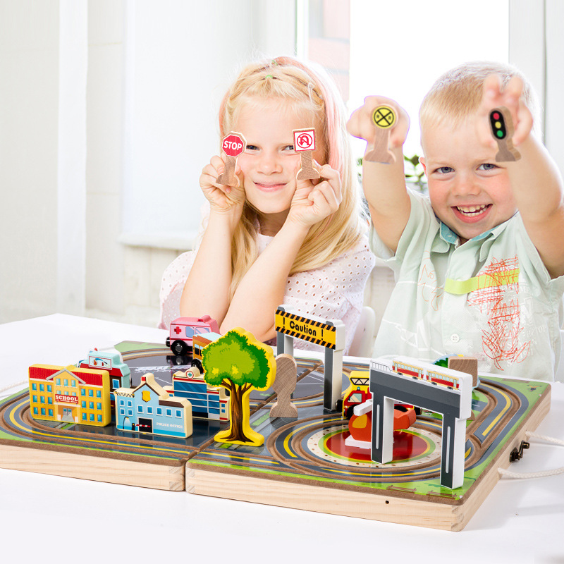 Tren de madera Tren pequeño Juego de mesa interactivo entre padres e hijos para niños Juguetes educativos