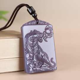 批发仿和田玉烟紫色上山虎玉牌吊坠外蒙料紫罗兰色生肖虎玉石挂件