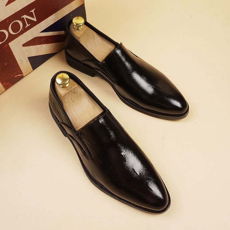 Корейская версия кожаных туфель с острыми ногами Мужская деловая повседневная обувь