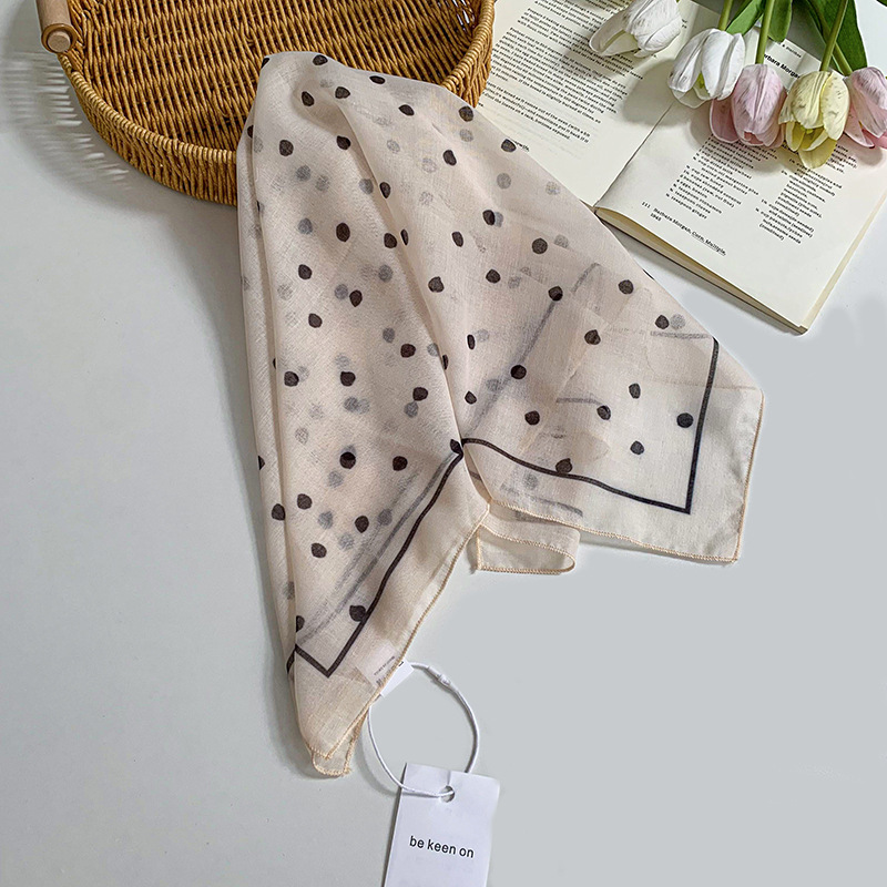 Pañuelo floral, estilo pastoral femenino de verano, nuevo estilo, bufanda fresca, bufanda de seda, bufanda cuadrada pequeña, bufanda de cuello de sentido avanzado