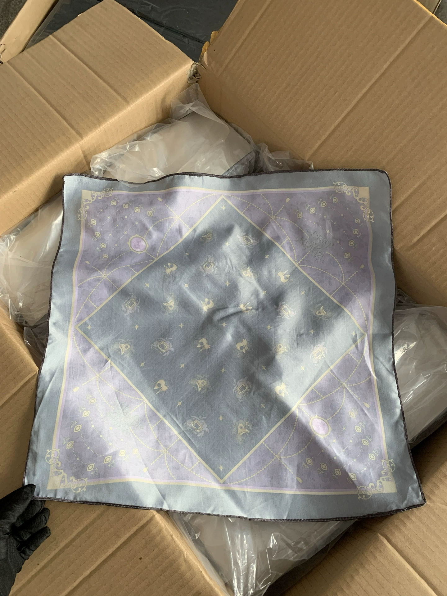 (Cross-border trading), Japanese handkerchief
