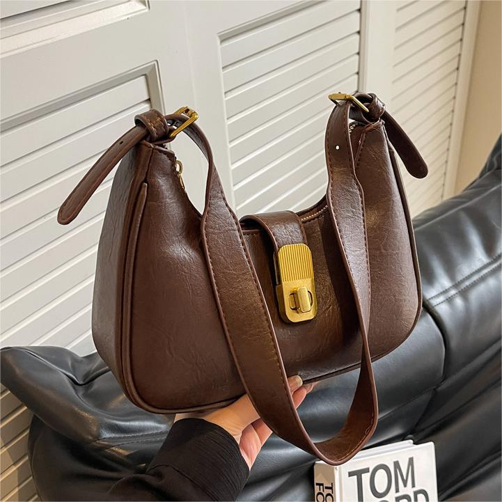 Avanzado sentido de la bolsa plegable mujer 2023 nuevo Otoño e Invierno moda axila bolsa nicho retro conmutación Joker bolsa