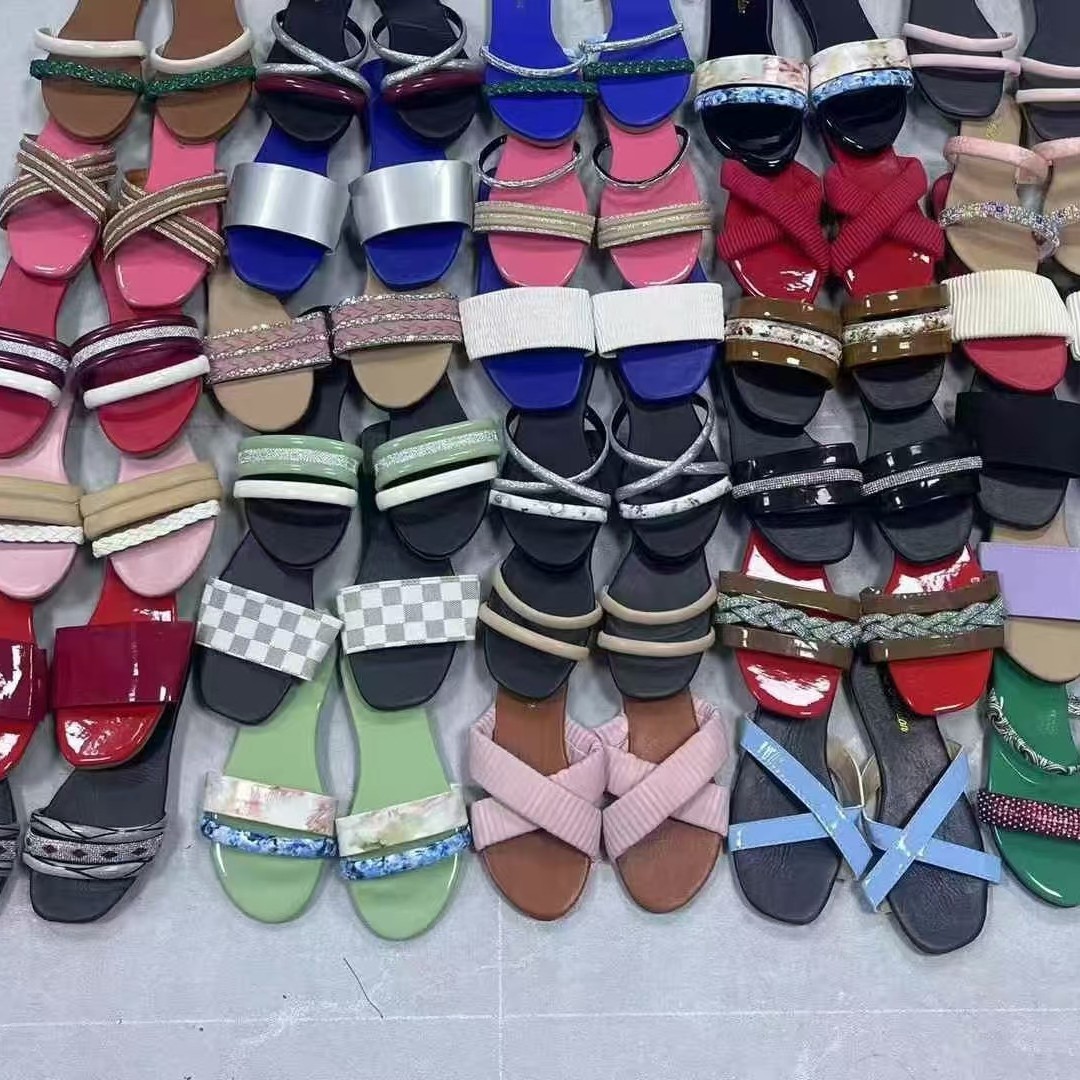 Artesanía africana de moda de comercio exterior zapatillas de piso plano grande zapatillas de piso plano zapatillas de piso plano un estilo explosivo universal misceláneo