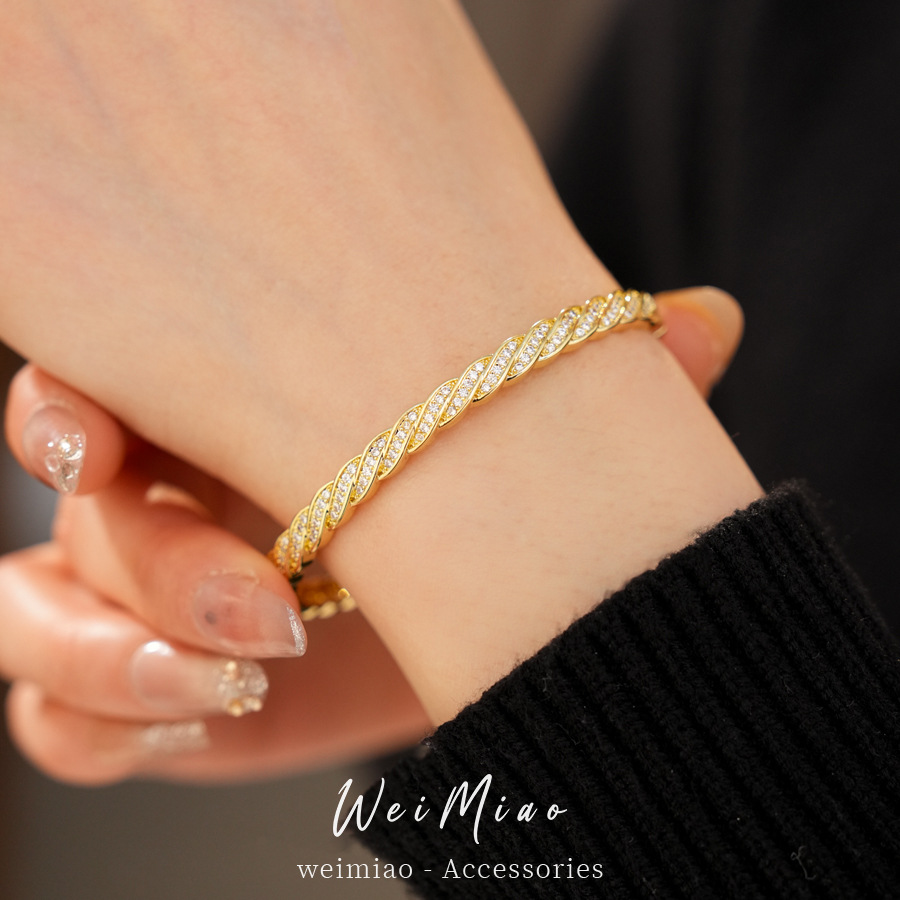Brazalete de piedra de oro real, brazalete de abertura torcida, temperamento minimalista, pulsera de moda, brazalete de lujo ligero.