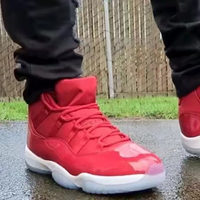 Putian Chunyuan aj11 zapatos de baloncesto de alta altura, zapatos de hombre, zapatos grises frescos, zapatos de serpiente con almohadilla de aire baja, playoffs