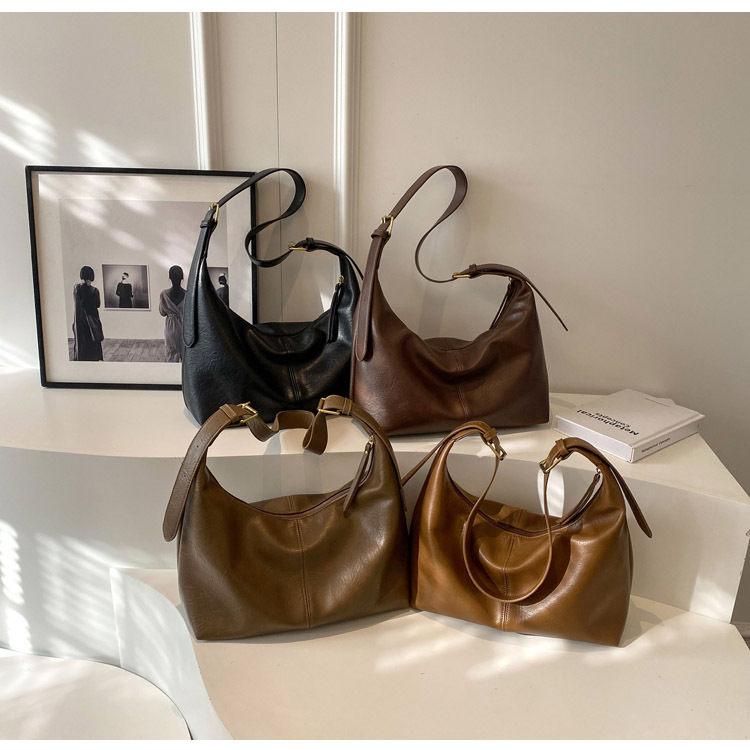 2025 Fashion Crossbody Bag Solid Color New Large Capacity Women's Underarm Bag Single Shoulder Casual Women's Bag Versatile
