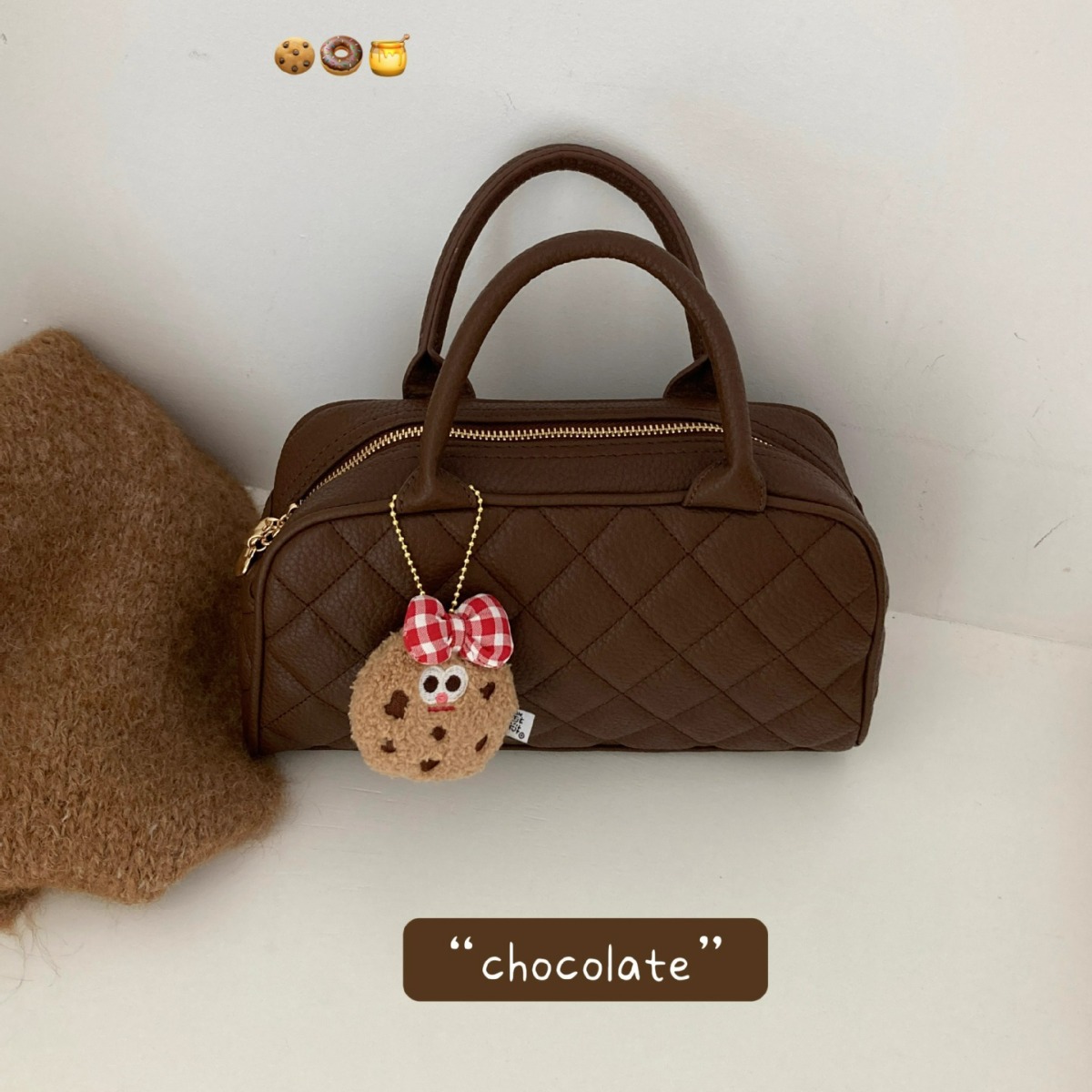 2025秋冬包包女美拉德巧克力黑色中古香风保龄球菱格纹手提包