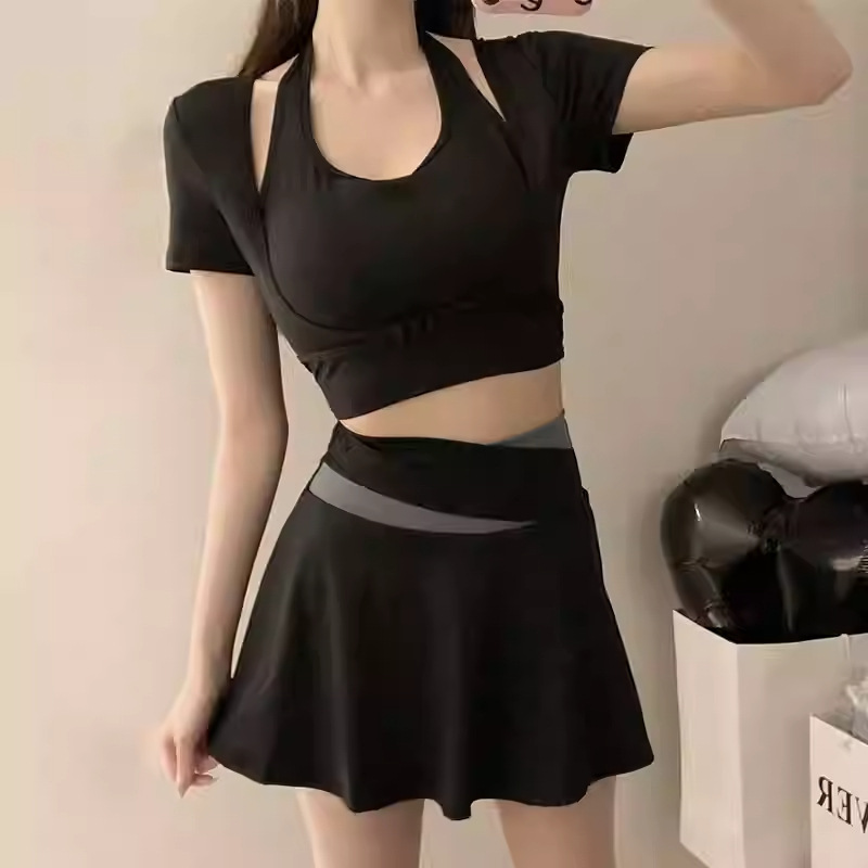 Two-Piece Swimsuit for Women, 2026 New Popular Style, Skirt-Style, for Slightly Chubby Girls, Covers the Belly, Pure and Alluring, with a High-End Feel