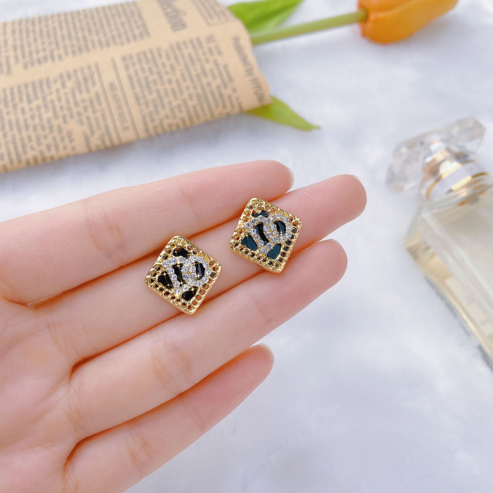 Elegant fashionable earrings