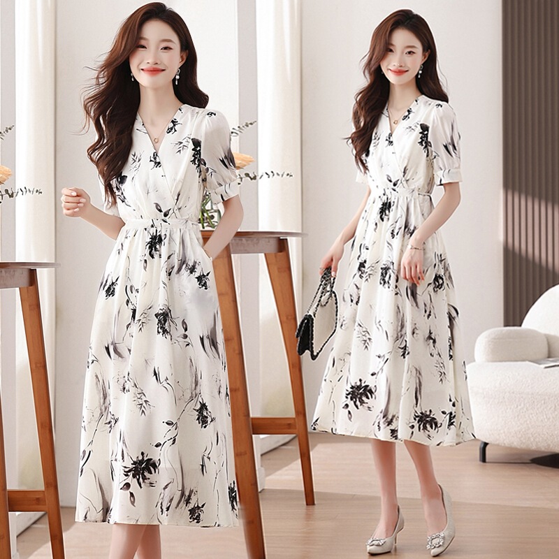 White Floral Dress, New Summer Style, Elegant Waist-Cinching French Tea Break Long Dress for Petite Figures, Custom-Made, Small Order, Quick Delivery