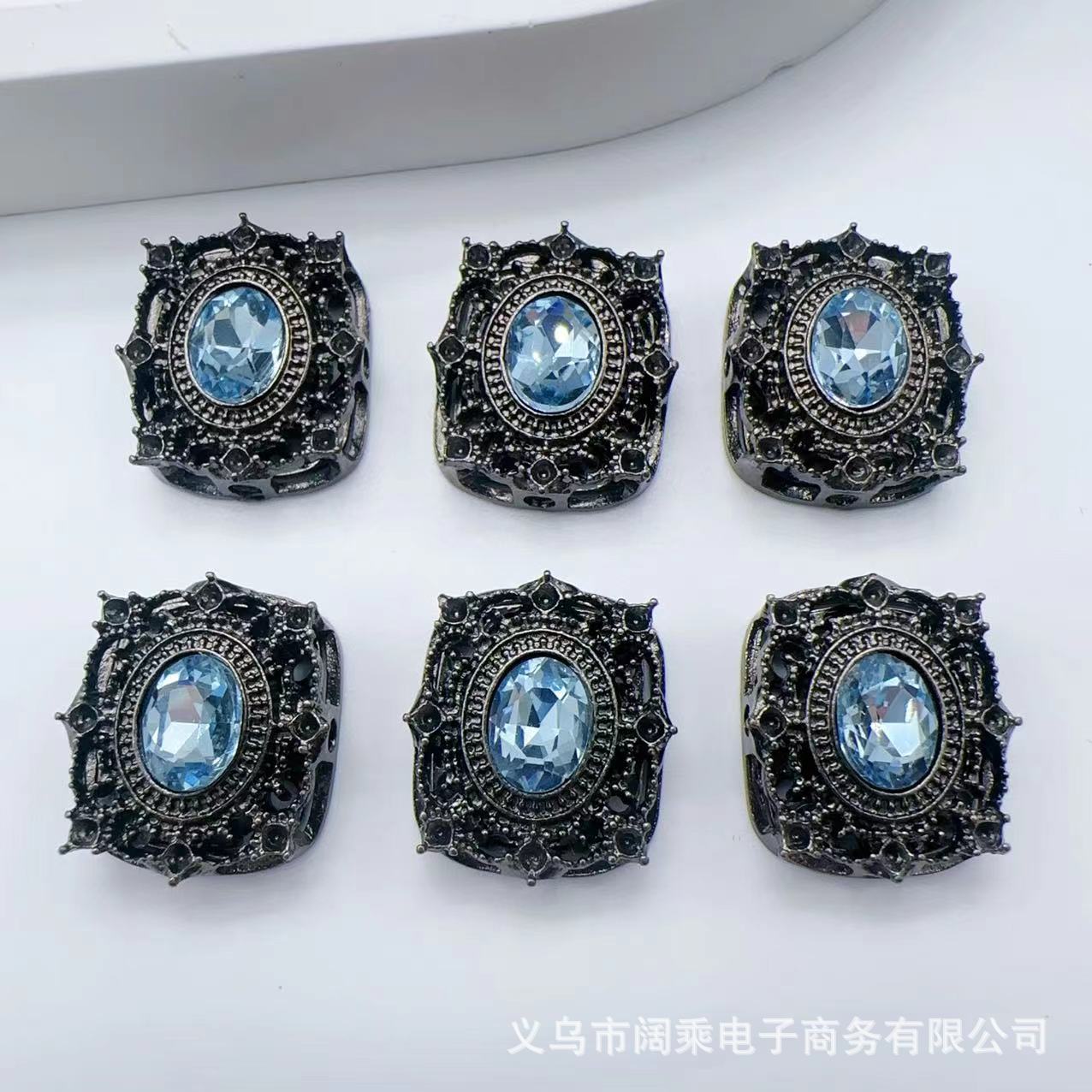 ダイヤモンドの長い方の大きい魔の箱の多い八穴のジルコニウムのdiyの手作りのビーズのブレスレットのネックレスの合金のアクセサリーのビーズの部品