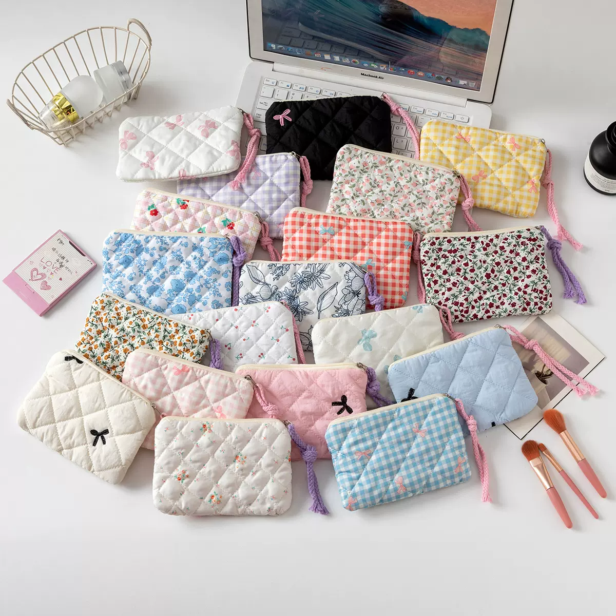 新款碎花绗缝口红收纳包女士化妆品收纳包耳机数据线化妆包钱包