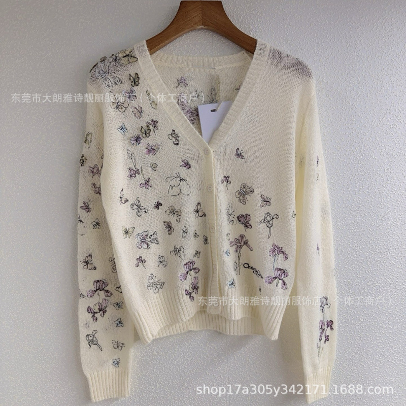 Nanyou High Version Cd Home 25 Early Autumn New Ocean World Embroidery V-Neck Long Sleeve Knitted Cardigan Wool Top Nanyou High Version Cd Home 25 Early Autumn New Ocean World Embroidery V-Neck Long Sleeve Knitted Cardigan Wool Top