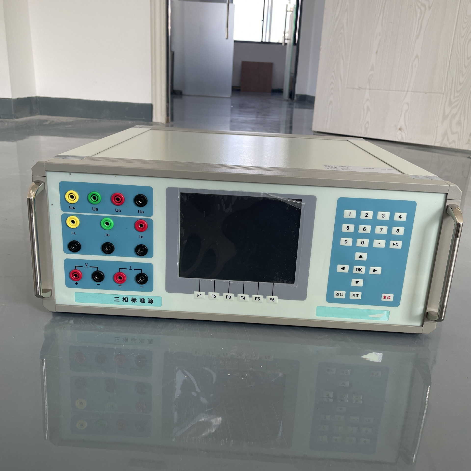三相标准源 (5).JPG