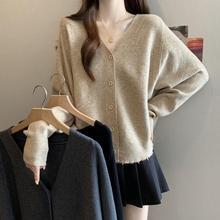 大码女装小香风V领毛衣外套女秋冬新款慵懒蝙蝠袖宽松显瘦针织衫