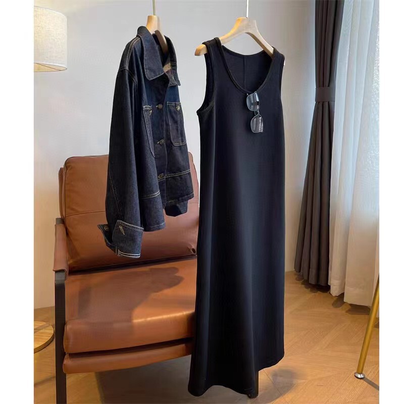 Knitted Texture Hepburn Style U-neck Small Black Dress Autumn and Winter Women's Sleeveless Base Dress
