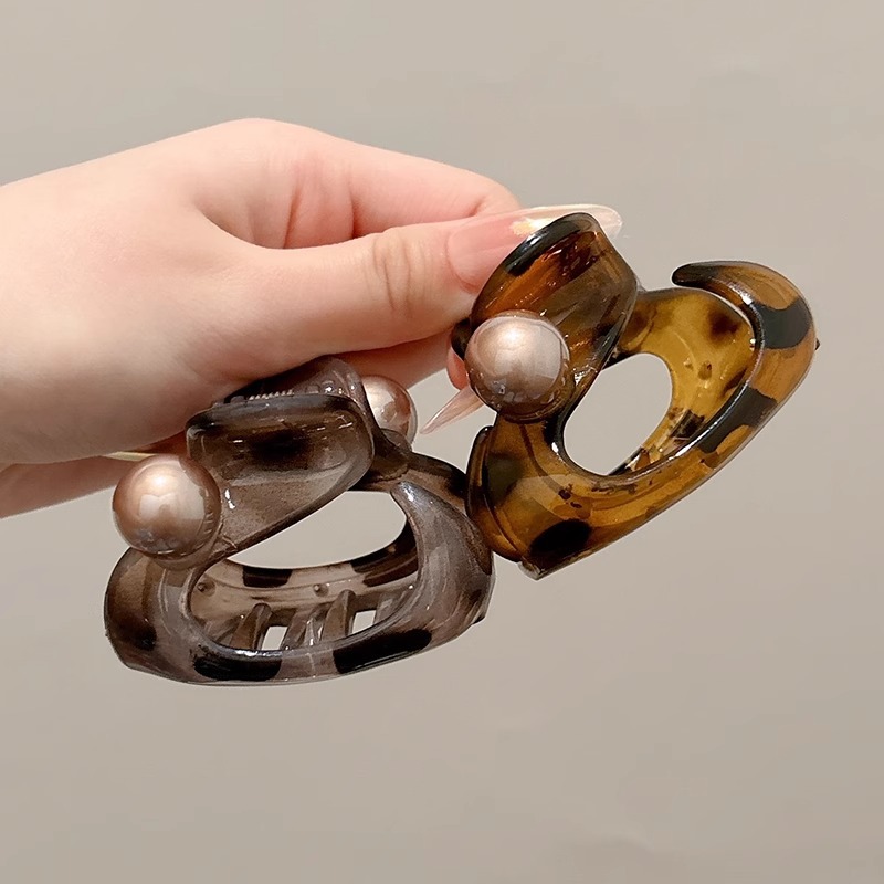 Acético de alta sensación clip de cabello para mujeres 2025 nuevo clip de tiburón de cabello de mitad de cabeza detrás de la perla universal clip de cabello para la cabeza