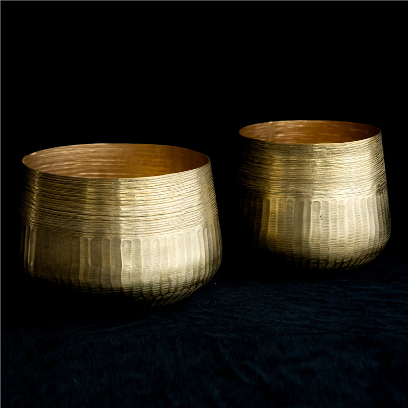 Maceta Martillada Metálica de Metal Semiartesanal para Flores y Decoración del Hogar