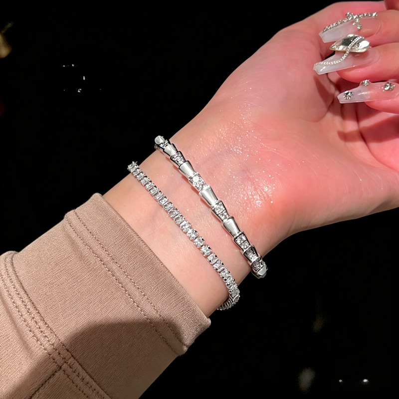 Cross-Border Hot-Selling Snake-Shaped Bracelet with Sparkling Diamond Texture, Women's Bracelet, High-End Luxury Brand, Open-Ended Silver Bracelet Cross-Border Hot-Selling Snake-Shaped Bracelet with Sparkling Diamond Texture, Women's Bracelet, High-End Luxury Brand, Open-Ended Silver Bracelet